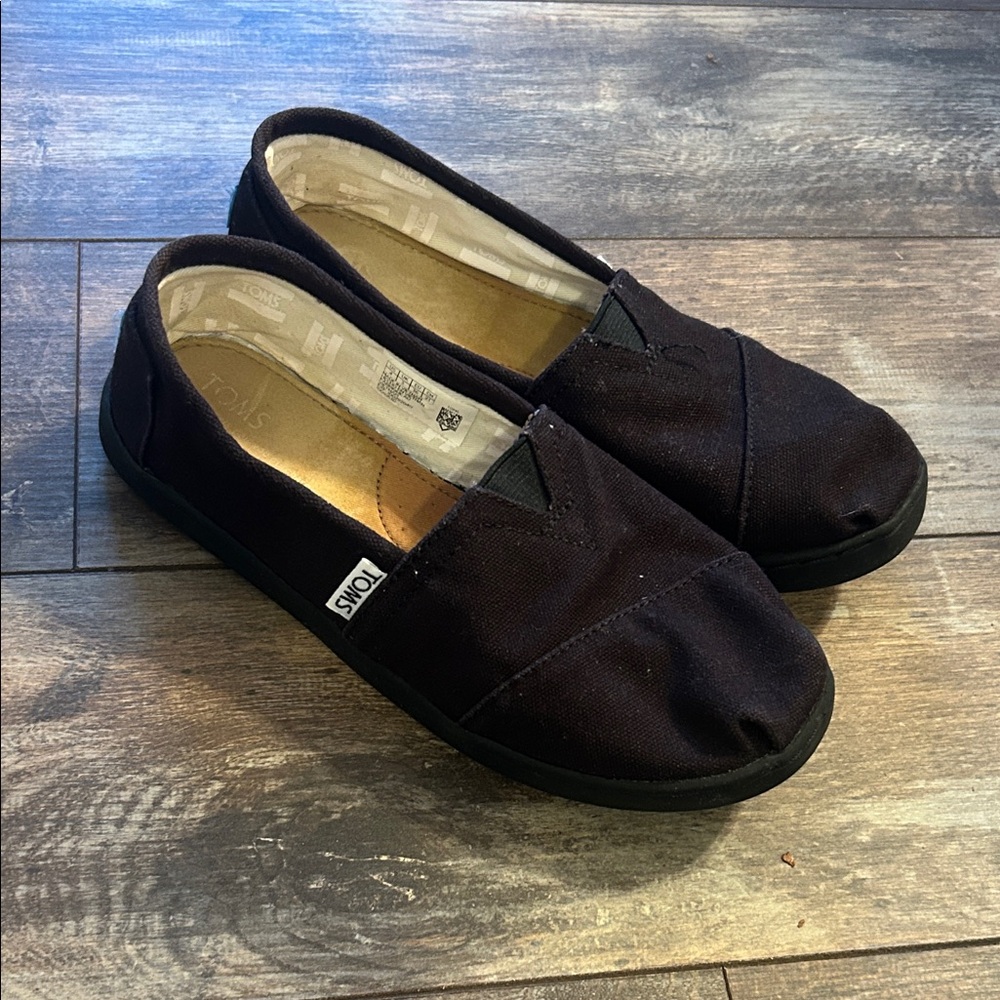 TOMS Women’s Dark Canvas Slip-On Loafers